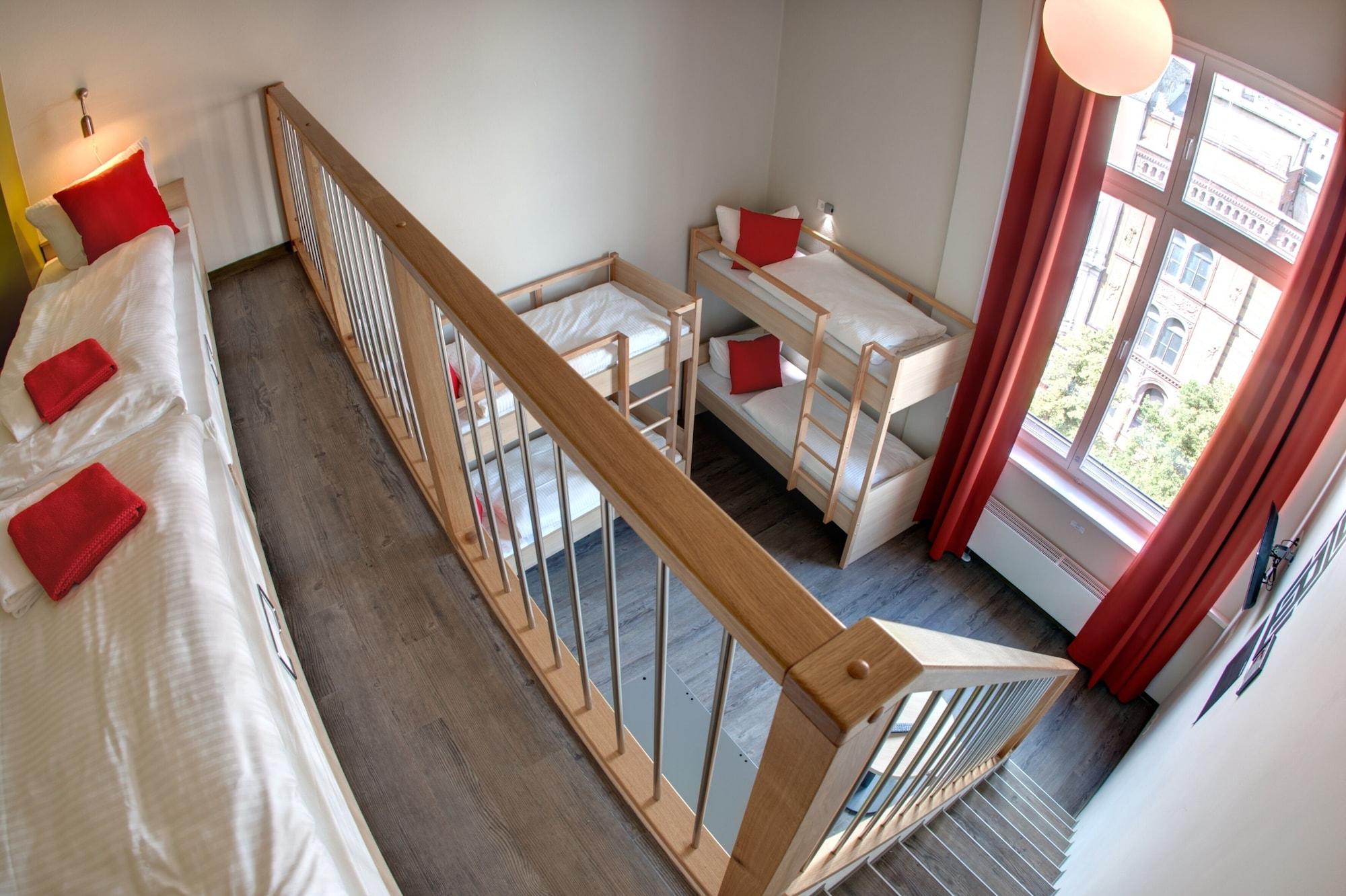 Meininger Mitte Hotel Berlino